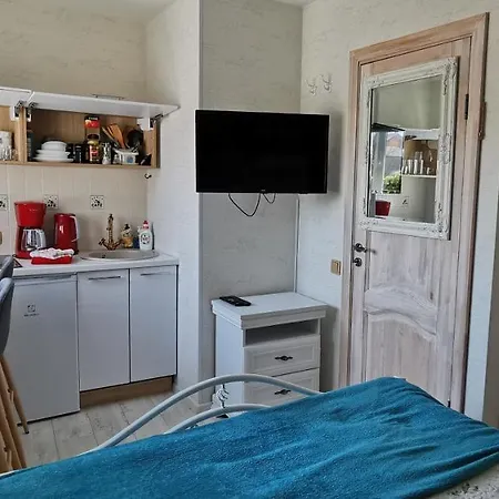 Old Town Apartment *